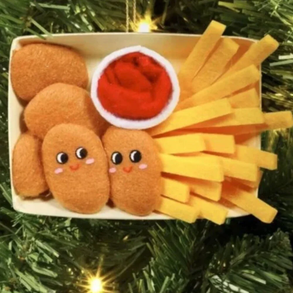 Chicken Nuggets, Fries, And Ketchup ~ NWT ~ Fabric Christmas Ornament Wondershop - Picture 2 of 2